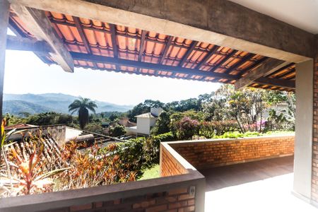 Casa de condomínio à venda com 249m², 3 quartos e 3 vagas Casa de condomínio à venda com 249m², 3 quartos e 3 vagasVaranda da Sala