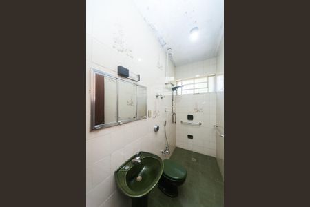 Casa de condomínio à venda com 249m², 3 quartos e 3 vagas Casa de condomínio à venda com 249m², 3 quartos e 3 vagasBanheiro Social