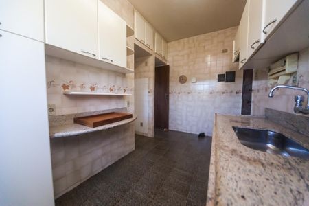 Casa de condomínio à venda com 249m², 3 quartos e 3 vagas Casa de condomínio à venda com 249m², 3 quartos e 3 vagasCozinha
