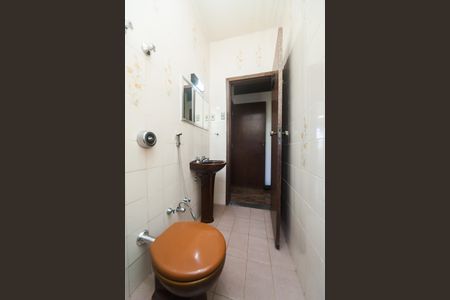 Casa de condomínio à venda com 249m², 3 quartos e 3 vagas Casa de condomínio à venda com 249m², 3 quartos e 3 vagasBanheiro suite