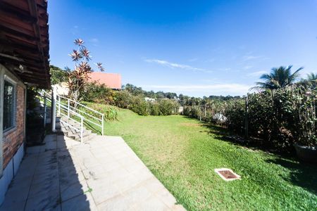 Casa de condomínio à venda com 249m², 3 quartos e 3 vagas Casa de condomínio à venda com 249m², 3 quartos e 3 vagasQuintal
