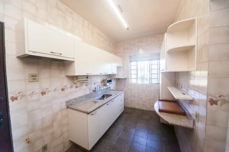 Casa de condomínio à venda com 249m², 3 quartos e 3 vagas Casa de condomínio à venda com 249m², 3 quartos e 3 vagasCozinha