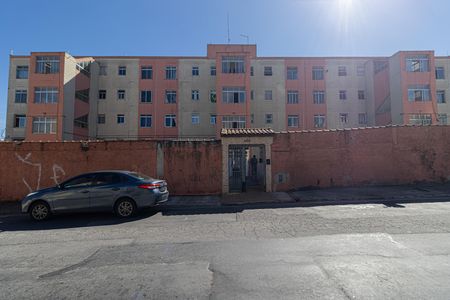Apartamento à venda com 58m², 2 quartos e 1 vaga Apartamento à venda com 58m², 2 quartos e 1 vagaFachada