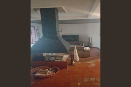 Casa de condomínio à venda com 539m², 4 quartos e 6 vagas Casa de condomínio à venda com 539m², 4 quartos e 6 vagasFoto 01