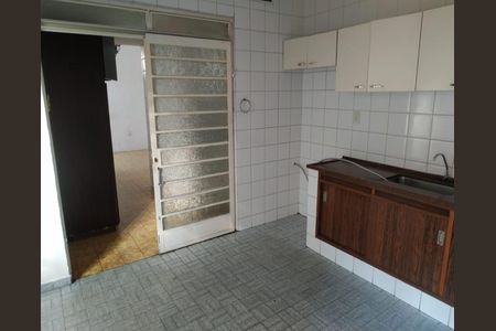 Casa à venda com 130m², 3 quartos e 3 vagasFoto 03