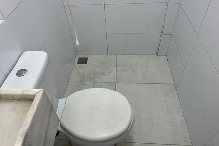 Casa para alugar com 70m², 2 quartos e sem vagaBanheiro Social