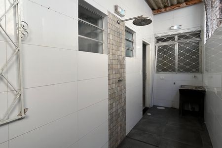 Casa para alugar com 70m², 2 quartos e sem vagaQuintal