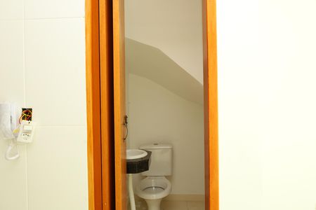 Casa de condomínio para alugar com 68m², 2 quartos e 2 vagasBanheiro 3 - Lavabo