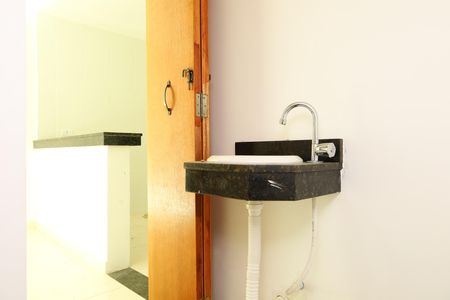Casa de condomínio para alugar com 68m², 2 quartos e 2 vagasBanheiro 3 - Lavabo