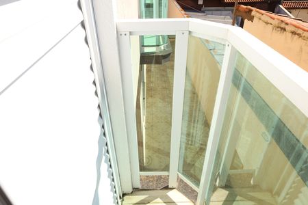 Casa de condomínio para alugar com 68m², 2 quartos e 2 vagasSacada