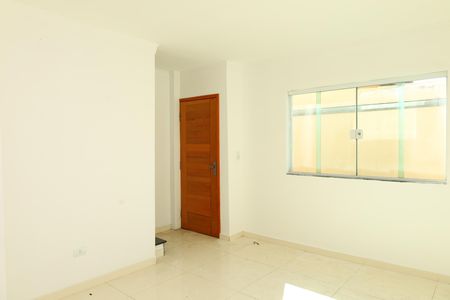 Casa de condomínio para alugar com 68m², 2 quartos e 2 vagasSala