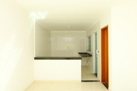 Sala de casa de condomínio para alugar com 2 quartos, 68m² em Itaquera, São Paulo