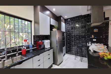 Casa para alugar com 300m², 3 quartos e 3 vagasCozinha