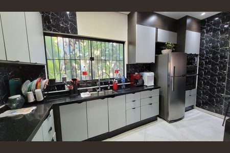 Casa para alugar com 300m², 3 quartos e 3 vagasCozinha