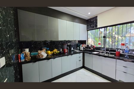 Casa para alugar com 300m², 3 quartos e 3 vagasCozinha