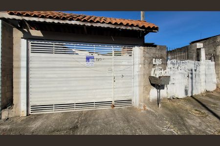 Fachada  de casa para alugar com 3 quartos, 300m² em Jardim Sao Paulo, Itaquaquecetuba