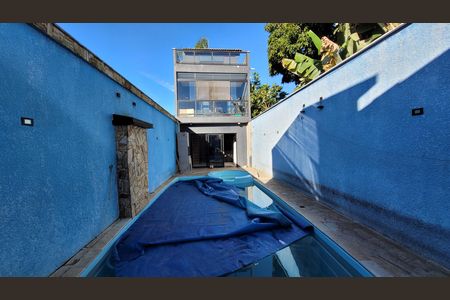 Casa para alugar com 300m², 3 quartos e 3 vagasPiscina
