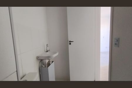 Apartamento para alugar com 47m², 2 quartos e 1 vaga Apartamento para alugar com 47m², 2 quartos e 1 vagaBanheiro