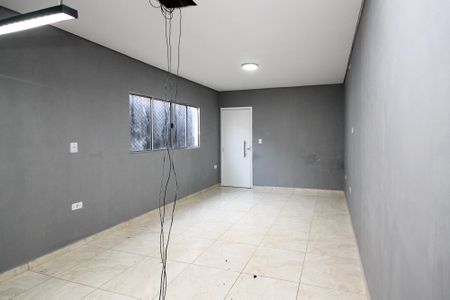Casa para alugar com 75m², 2 quartos e sem vaga Casa para alugar com 75m², 2 quartos e sem vagaSala