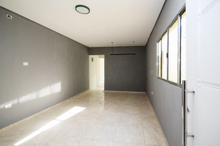 Entrada de casa para alugar com 2 quartos, 75m² em Jardim Lina, Cotia