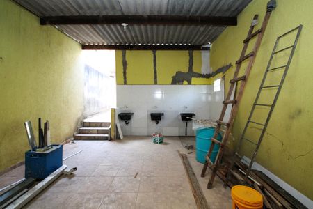 Casa para alugar com 55m², 2 quartos e sem vaga Casa para alugar com 55m², 2 quartos e sem vagaÁrea Comum - Lavandeira