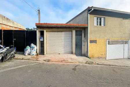 Casa para alugar com 55m², 2 quartos e sem vaga Casa para alugar com 55m², 2 quartos e sem vagaFachada
