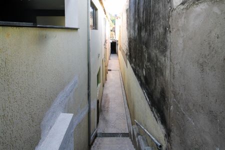 Casa para alugar com 55m², 2 quartos e sem vaga Casa para alugar com 55m², 2 quartos e sem vagaCorredor Externo