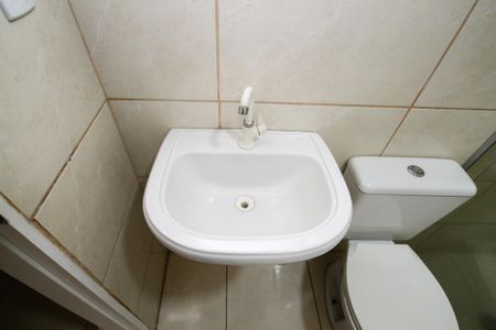 Casa para alugar com 55m², 2 quartos e sem vaga Casa para alugar com 55m², 2 quartos e sem vagaBanheiro