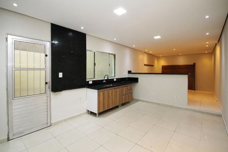 Casa para alugar com 55m², 2 quartos e sem vaga Casa para alugar com 55m², 2 quartos e sem vagaCozinha