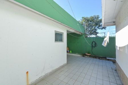 Casa à venda com 300m², 4 quartos e 3 vagas Casa à venda com 300m², 4 quartos e 3 vagasQuintal
