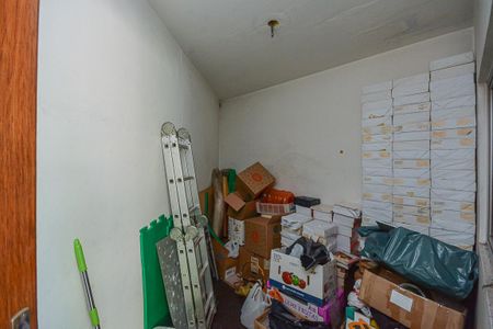 Casa à venda com 300m², 4 quartos e 3 vagas Casa à venda com 300m², 4 quartos e 3 vagasQuarto de Serviço