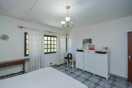 Casa à venda com 300m², 4 quartos e 3 vagas Casa à venda com 300m², 4 quartos e 3 vagasQuarto 1