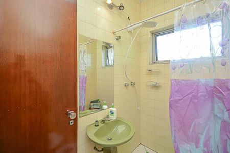 Casa à venda com 300m², 4 quartos e 3 vagas Casa à venda com 300m², 4 quartos e 3 vagasBanheiro 4