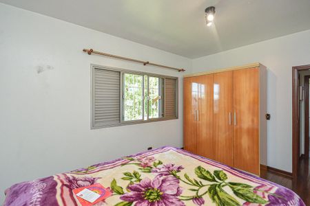 Casa à venda com 300m², 4 quartos e 3 vagas Casa à venda com 300m², 4 quartos e 3 vagasQuarto 2