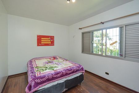 Casa à venda com 300m², 4 quartos e 3 vagas Casa à venda com 300m², 4 quartos e 3 vagasQuarto 2