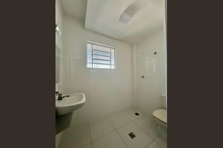 Casa à venda com 190m², 4 quartos e 2 vagas Casa à venda com 190m², 4 quartos e 2 vagasLavabo