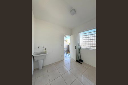 Casa à venda com 190m², 4 quartos e 2 vagas Casa à venda com 190m², 4 quartos e 2 vagasÁrea de Serviço