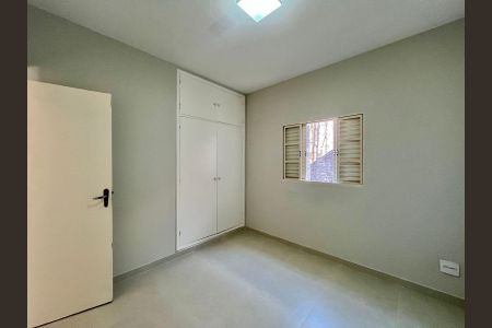 Casa à venda com 190m², 4 quartos e 2 vagas Casa à venda com 190m², 4 quartos e 2 vagasQuarto 1