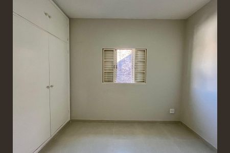 Casa à venda com 190m², 4 quartos e 2 vagas Casa à venda com 190m², 4 quartos e 2 vagasQuarto 1
