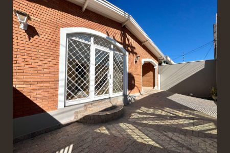 Fachada de casa à venda com 4 quartos, 190m² em Jardim Leonor, Campinas