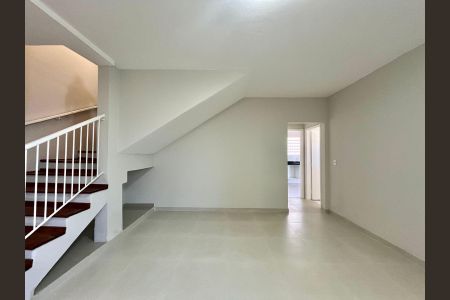 Casa à venda com 190m², 4 quartos e 2 vagas Casa à venda com 190m², 4 quartos e 2 vagasSala 2