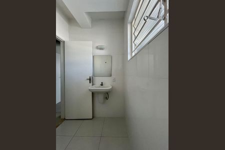 Casa à venda com 190m², 4 quartos e 2 vagas Casa à venda com 190m², 4 quartos e 2 vagasBanheiro 3