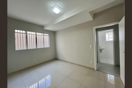 Casa à venda com 190m², 4 quartos e 2 vagas Casa à venda com 190m², 4 quartos e 2 vagasSala 4