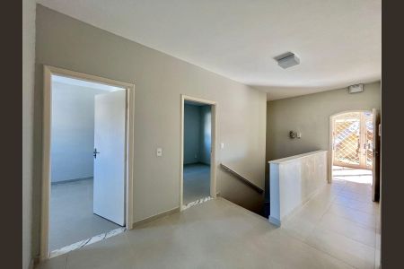 Corredor de casa à venda com 4 quartos, 190m² em Jardim Leonor, Campinas
