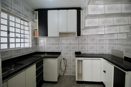 Casa para alugar com 117m², 3 quartos e 3 vagas Casa para alugar com 117m², 3 quartos e 3 vagasCozinha