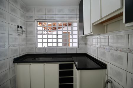 Cozinha de casa para alugar com 2 quartos, 117m² em Bacacheri, Curitiba