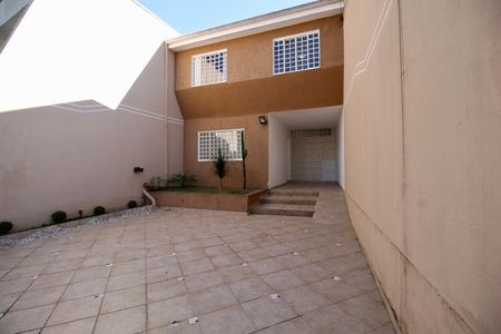 Casa para alugar com 117m², 3 quartos e 3 vagas Casa para alugar com 117m², 3 quartos e 3 vagasQuintal frente