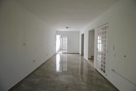 Casa para alugar com 117m², 3 quartos e 3 vagas Casa para alugar com 117m², 3 quartos e 3 vagasSala