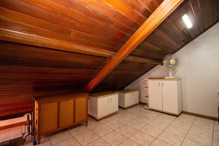 Casa à venda com 195m², 5 quartos e 2 vagasQuarto 2