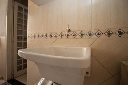 Casa à venda com 195m², 5 quartos e 2 vagasÁrea de Serviço